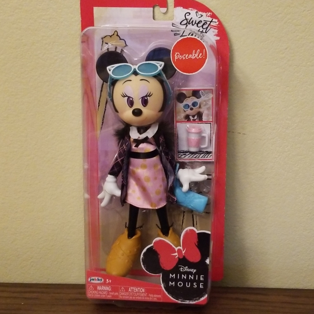 Minnie Mouse Poseable Doll